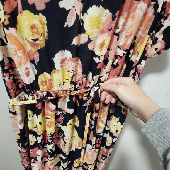 Isabel Maternity XXL Floral Dress with tie waist - Picture 4 of 5